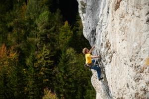 Plezanje v Burjakovih pečeh - avtor fotografije Tomo Jesenicnik